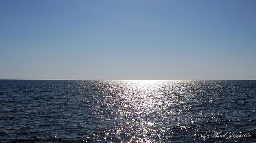 По волнам памяти море, небо