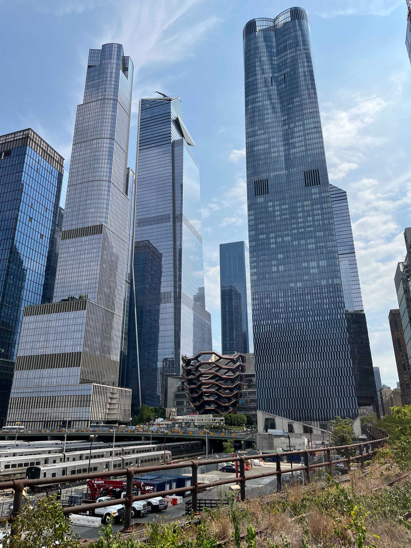 Городской пейзаж с шишкой NYC