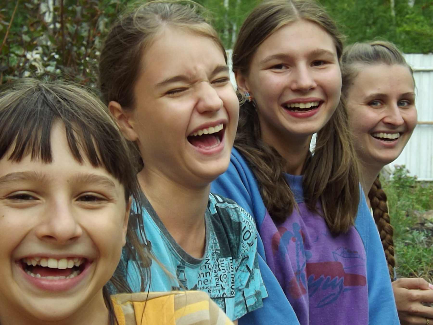 сестрёнки 2006 смех сёстры