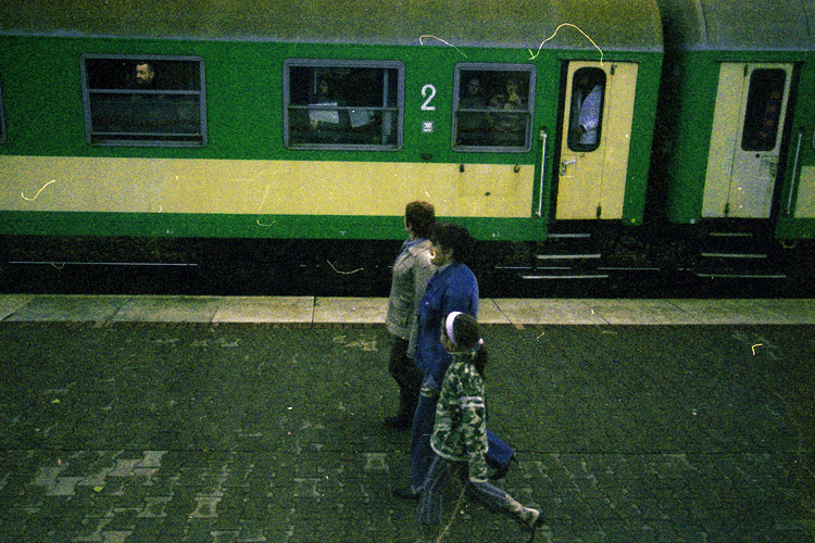 002 002