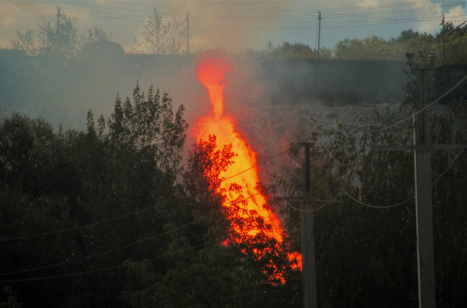 Слив шлака Шлак карьер завод