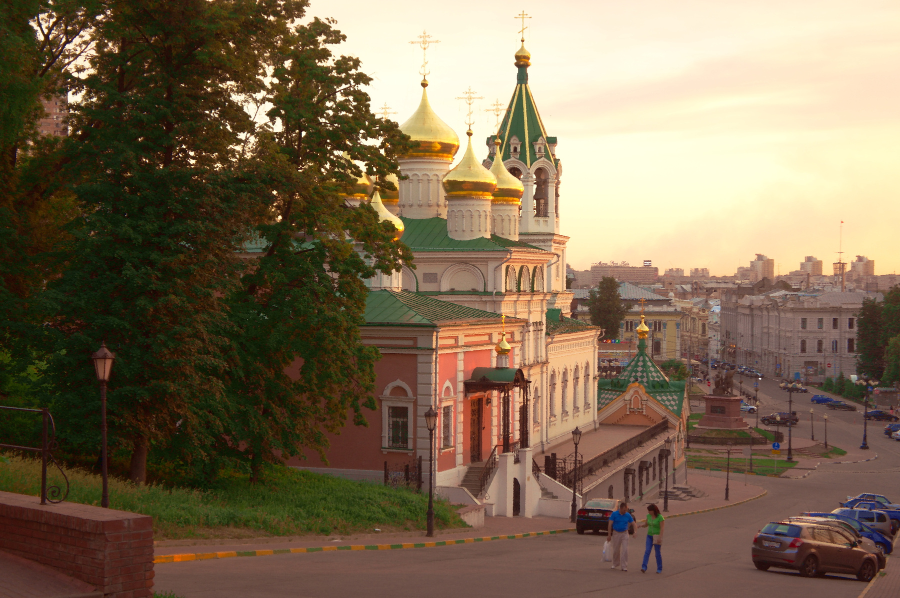Церковь Предтечи в Нижнем Новгороде лето город закат