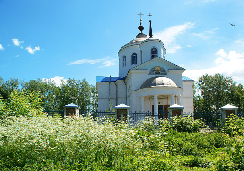 сельский храм храм, село, лето