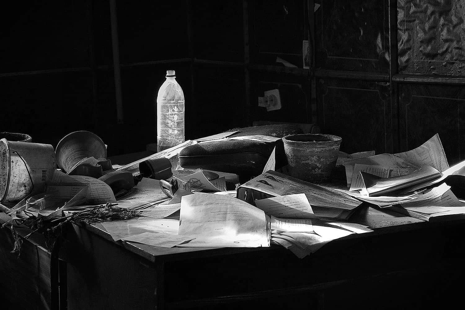 deep.spb* deepspb art ambient minimal deep spb artwork city street industrial urban urbex abandoned decay urbandecay grunge vintage streetart underground abstract monochrome oldschool contrast shadow light perspective black_and_white bw graphic geometry