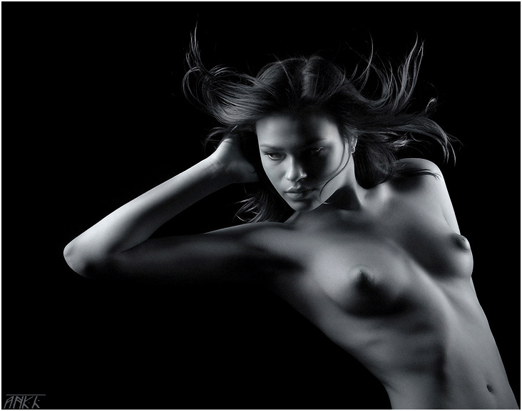 Simple nude : Part II 