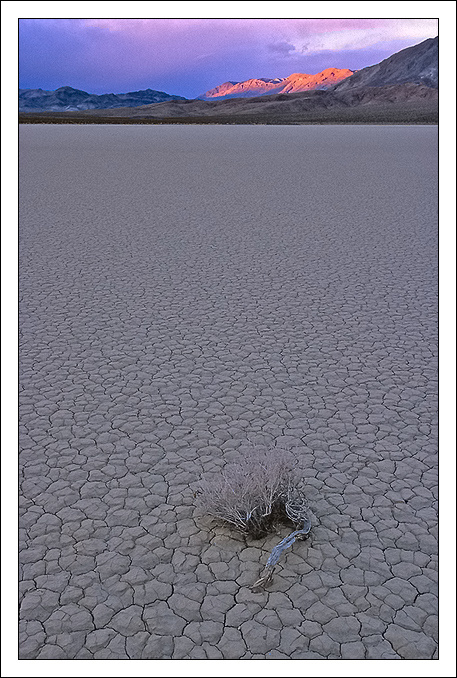 Пустынное место Death Valley
