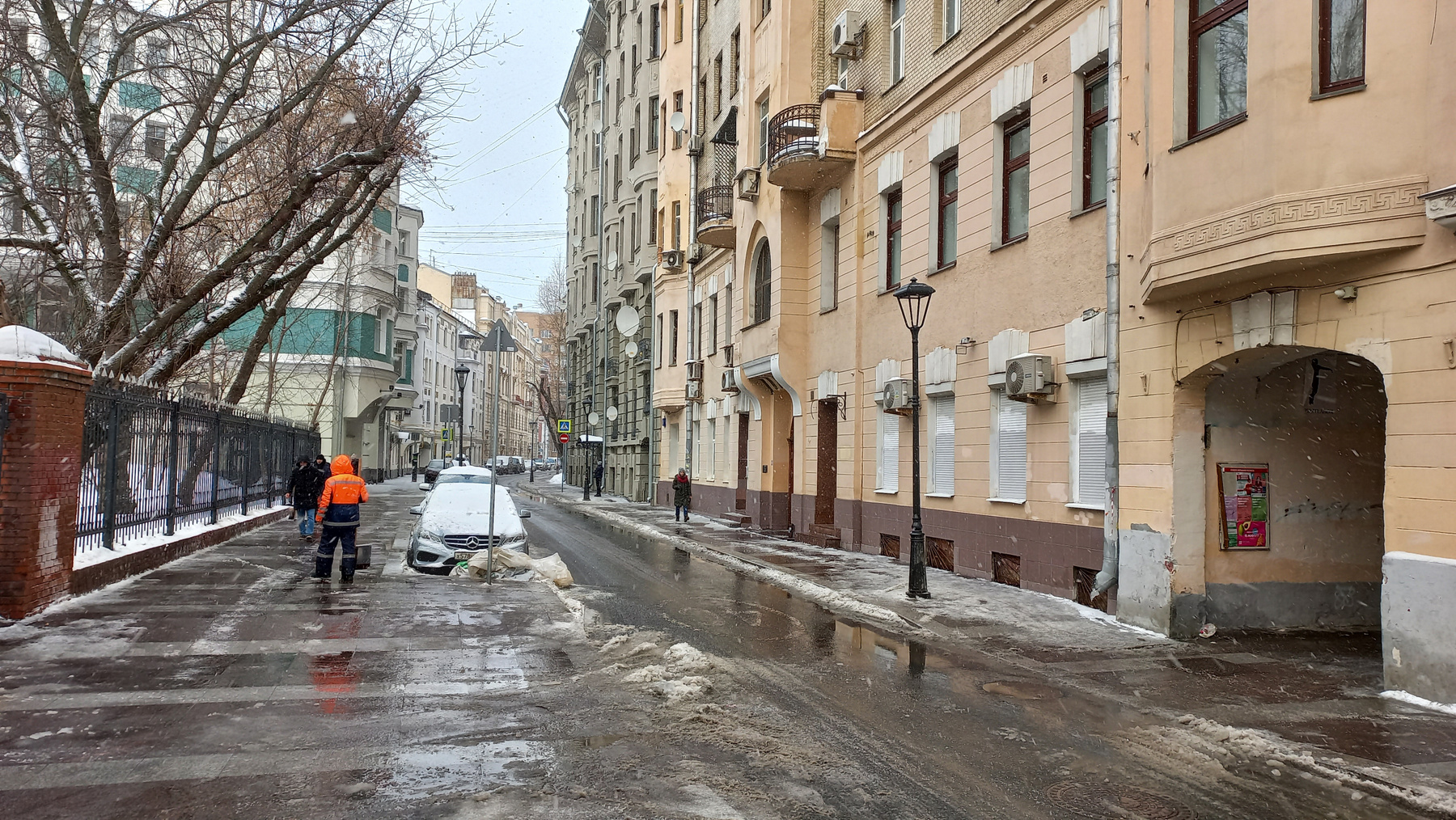 улица Жуковского Москва