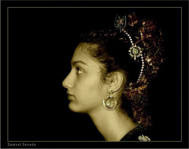 N E F E R T I T I - XXII Devushka Nefertiti Studentka Studio Profile