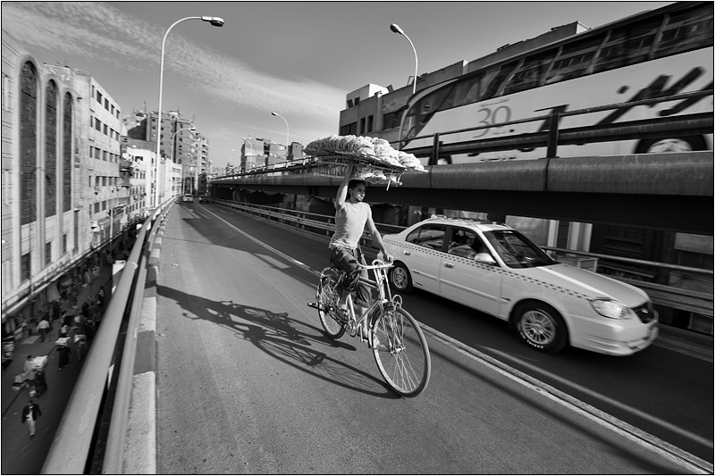 Каир. Доставка лепешек на торговые точки cairo 