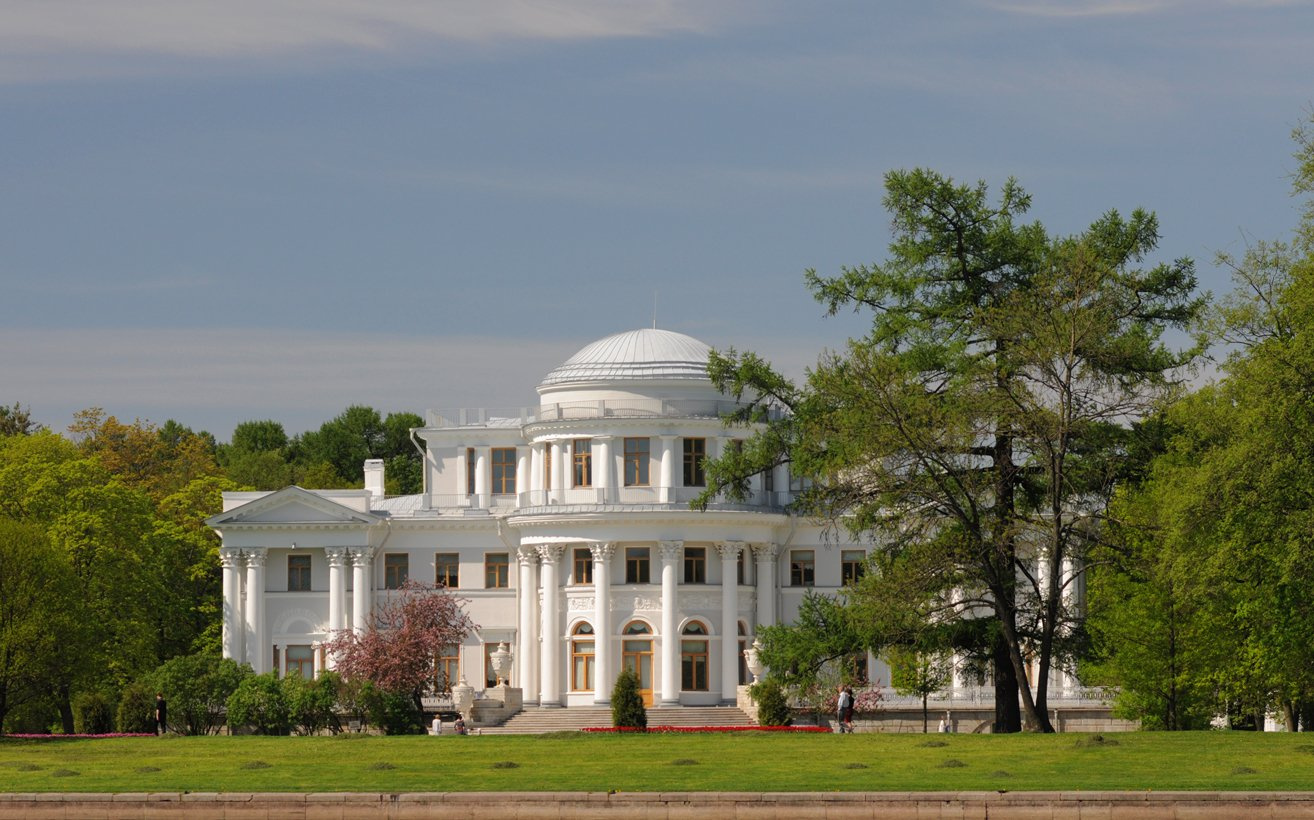 An Outlying House Petersburg