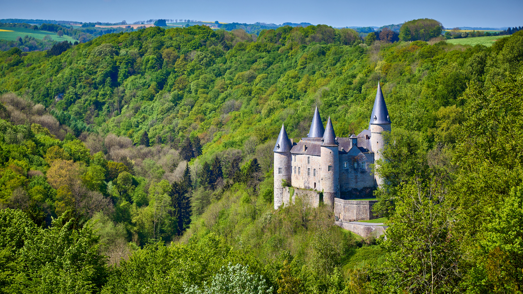 Замок Вев... Замок Вев Château de Vêves