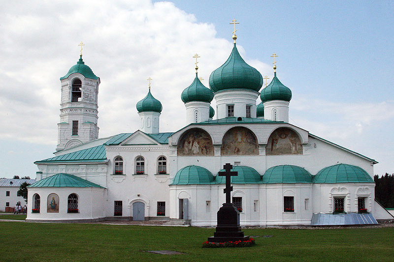 Преображеский собор там же