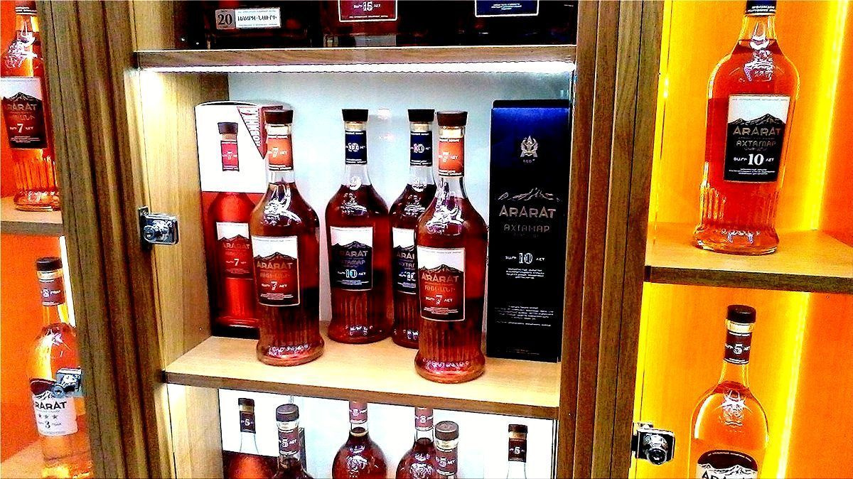 Коньяк "Арарат" вино коньяк бутылка коньяка бутылки