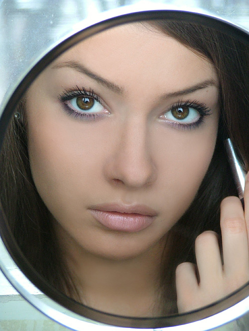 MAKE UP 