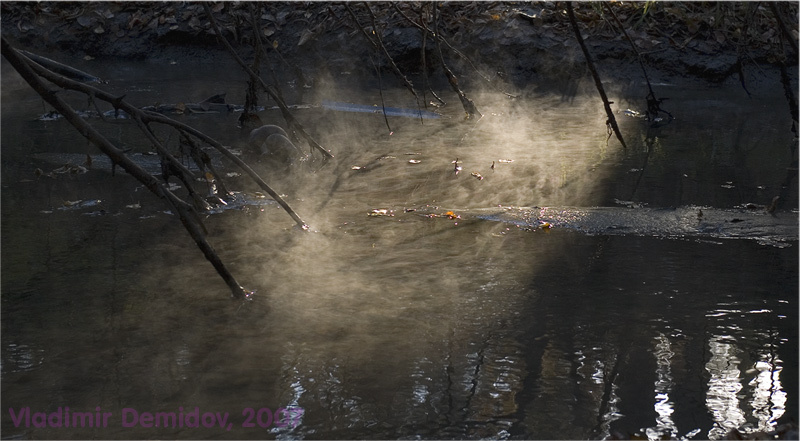 Smoke on the water... дым вода река пар