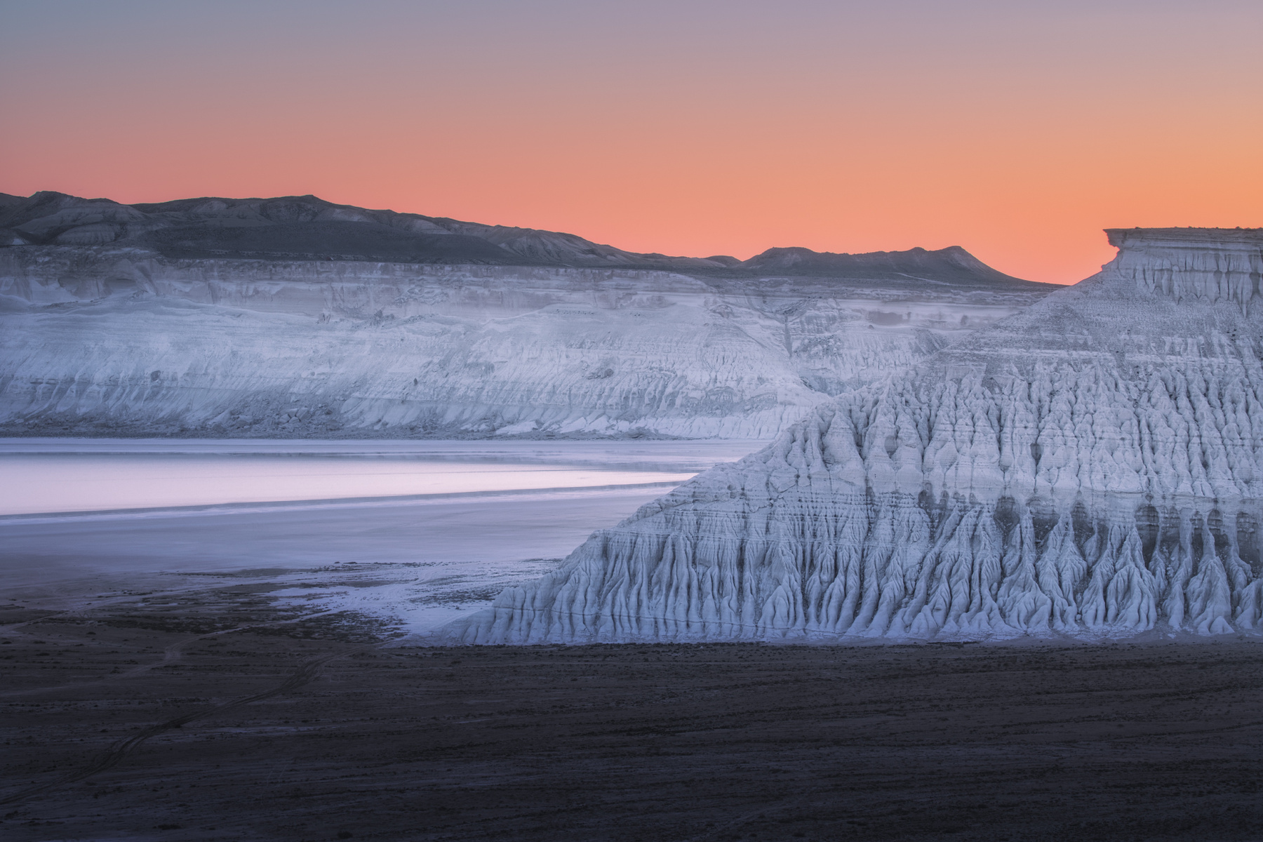 Когда опускается солнце мангистау мангышлак казахстан сор_тузбаир солончак пейзажи_мангистау пейзажи_казахстана путешествие_по_казахстану путешествие_по_мангистау