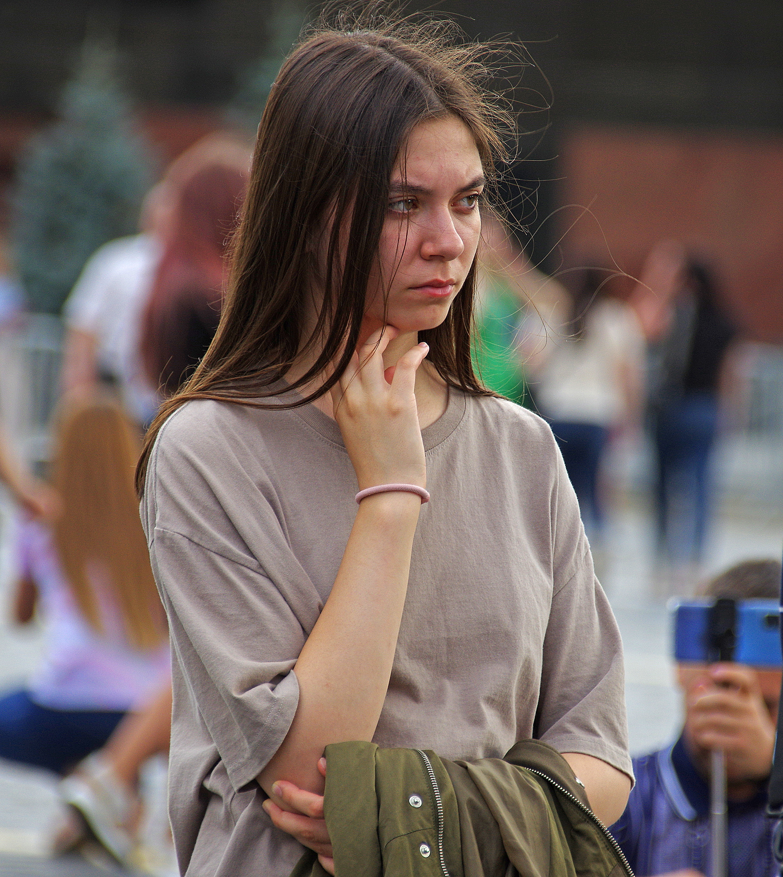 Грустная девушка 