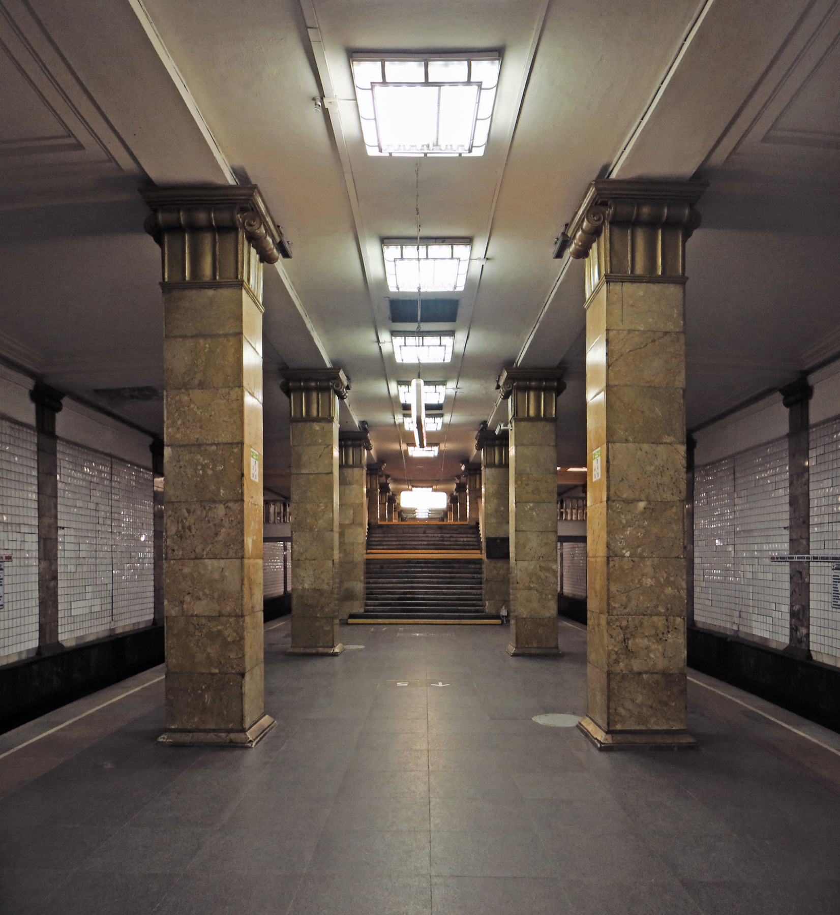 Москва. Станция метро "Парк культуры" (радиальная) Москва метро станция Парк культуры