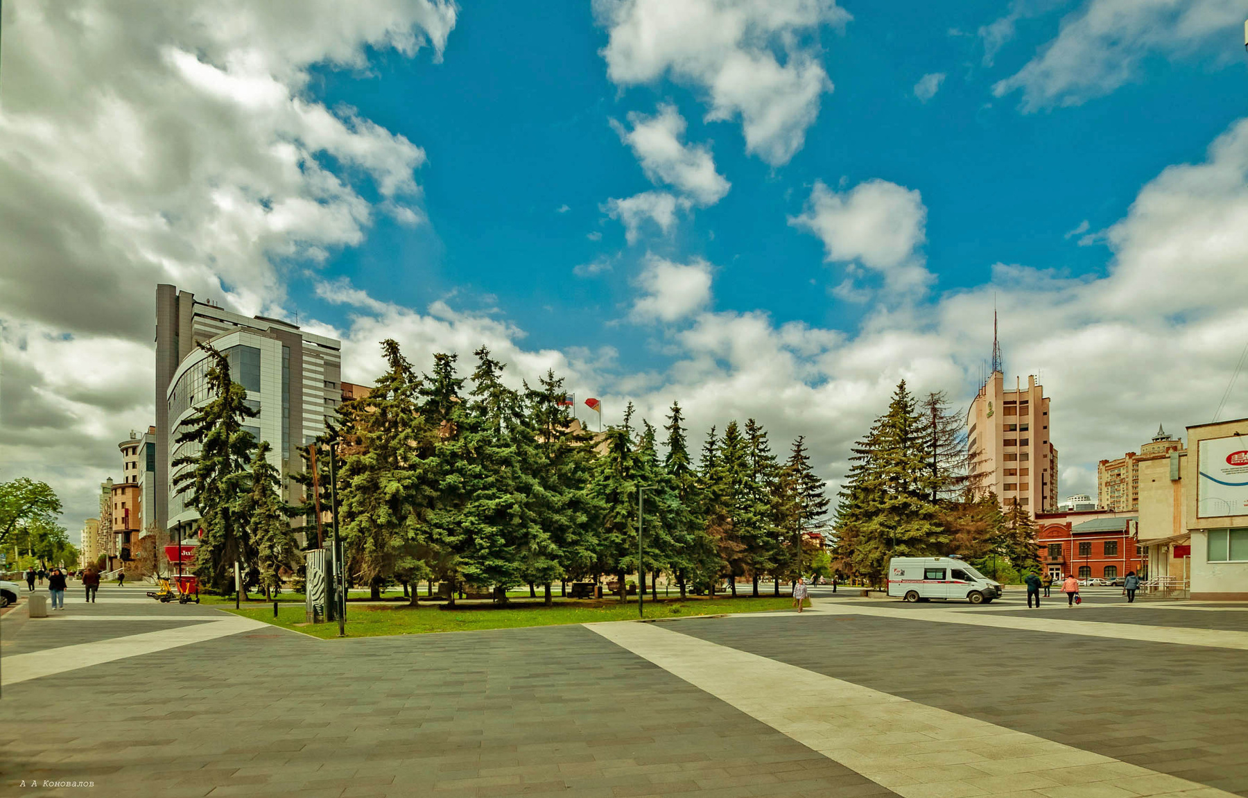 В солнечный день. 