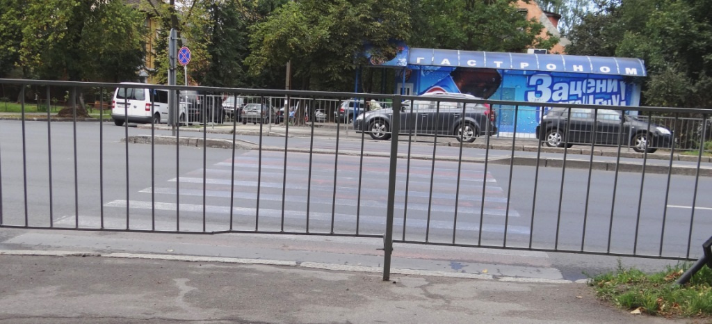 А.Невского  06.09.12г., рядом психбольница 