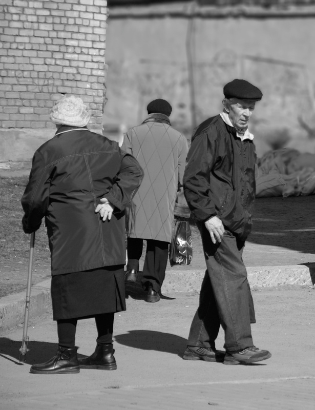старость старость жанр черно-белый город