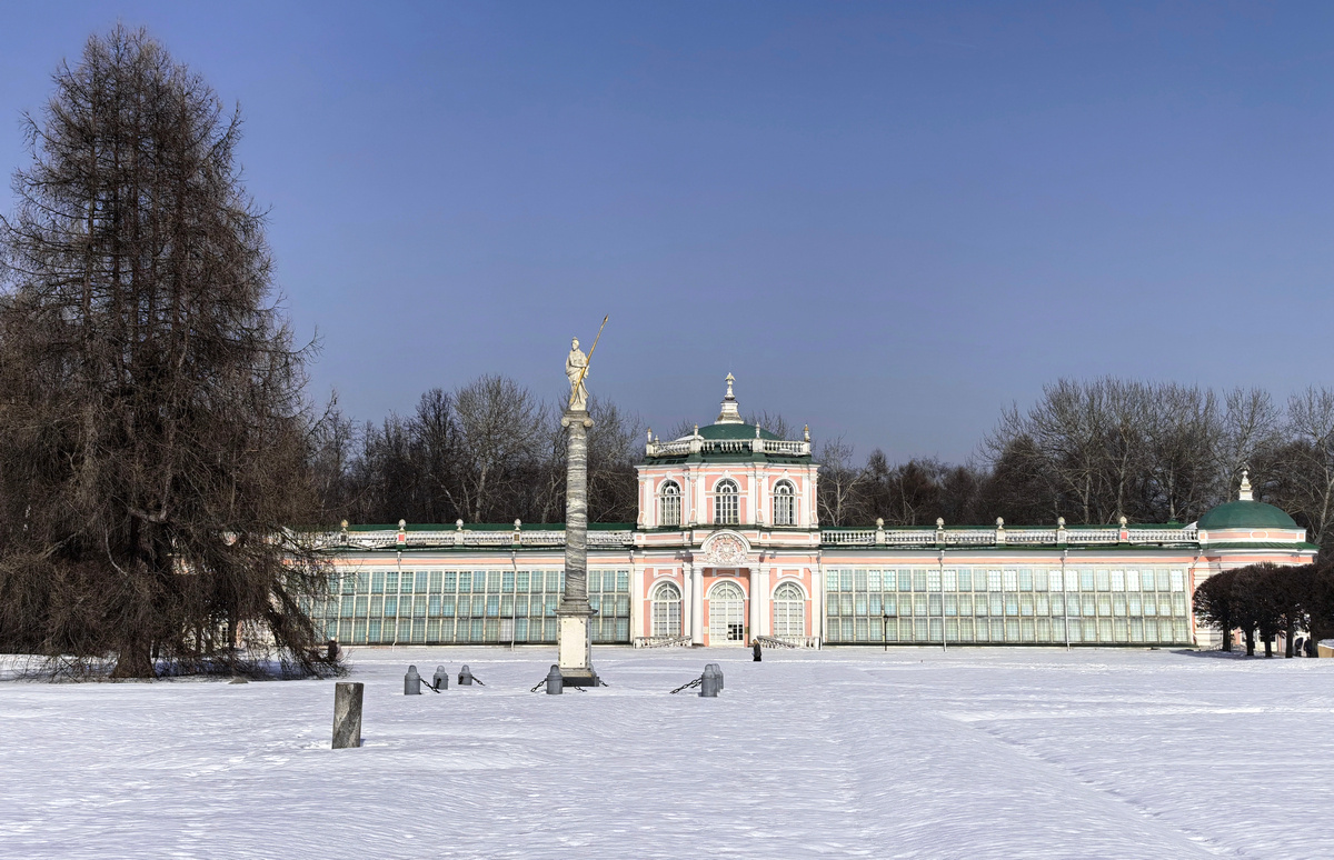 Усадьба Кусково. Оранжерея.Март 26года. 