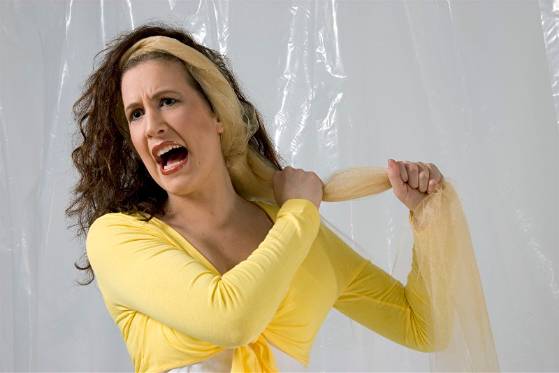 I hate yellow color yellow