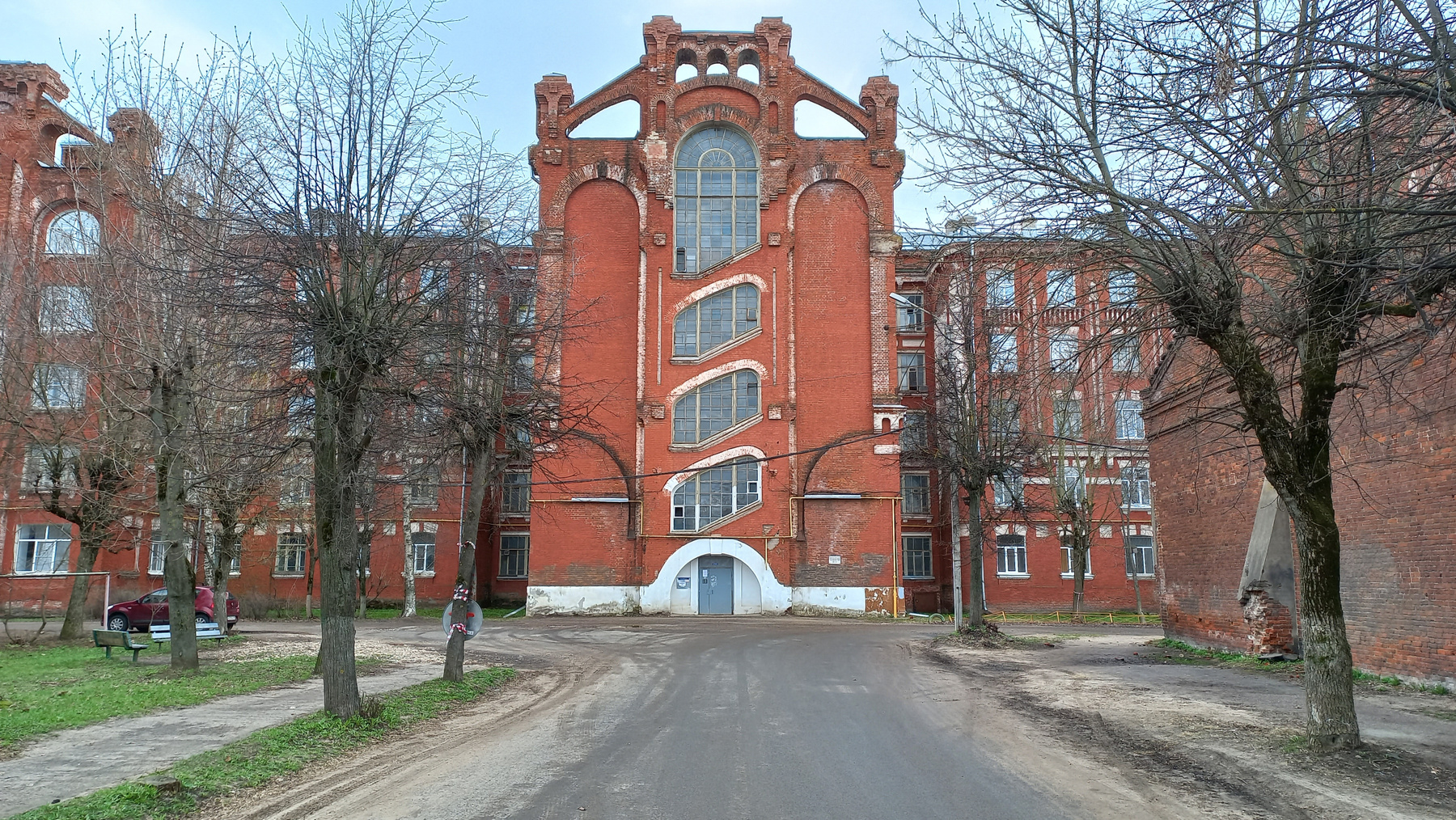 Двор Пролетарки в Твери (Морозовский городок) Тверь