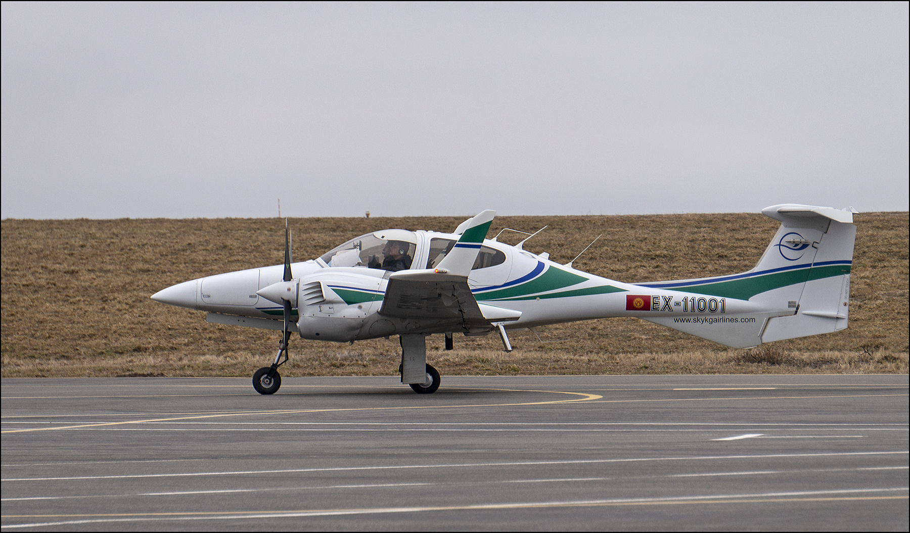Diamond DA42 Twin Star Diamond DA42 Twin Star airplane самолет авиация