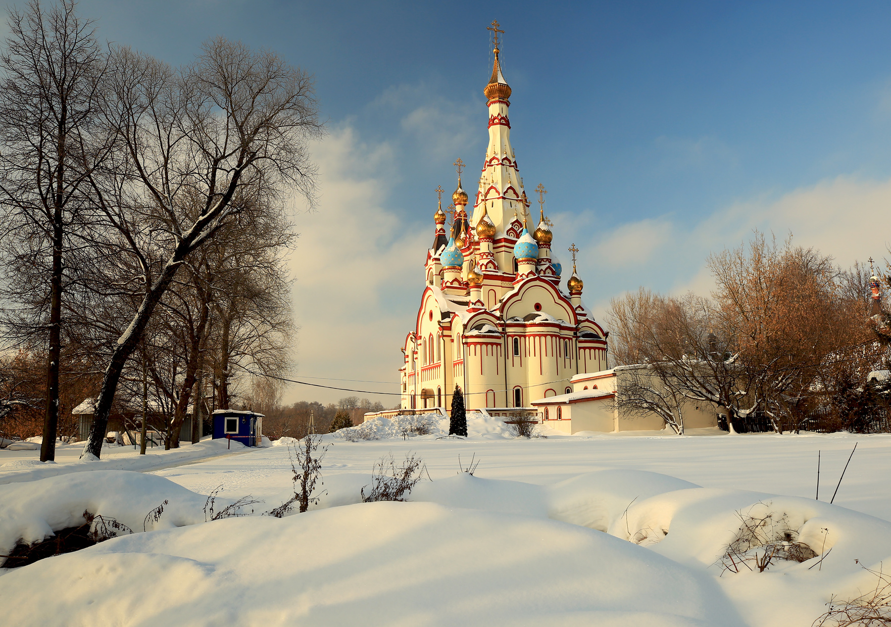 Немного солнца в зимний день Церковь Казанской иконы Божией Матери в Тарбеево Москва Долгопрудный