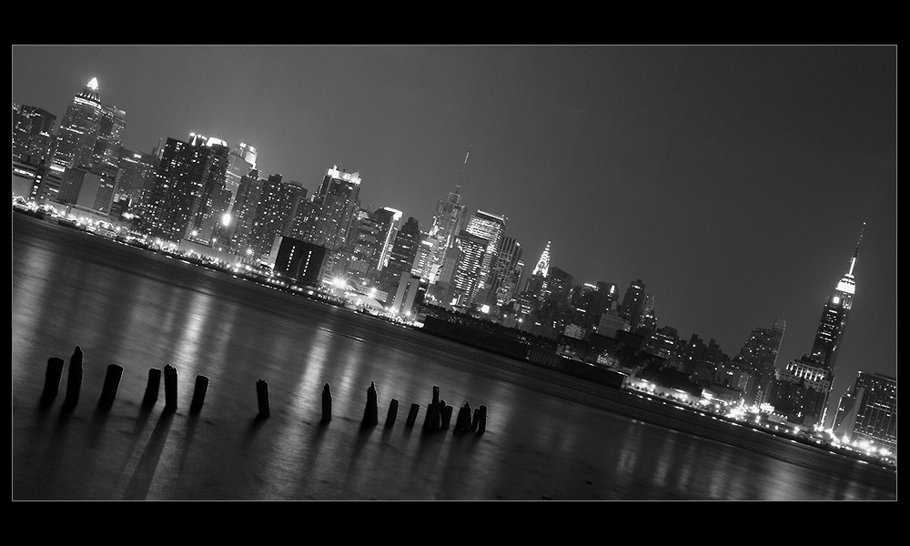 по тонкому льду Manhattan, NY, 2004