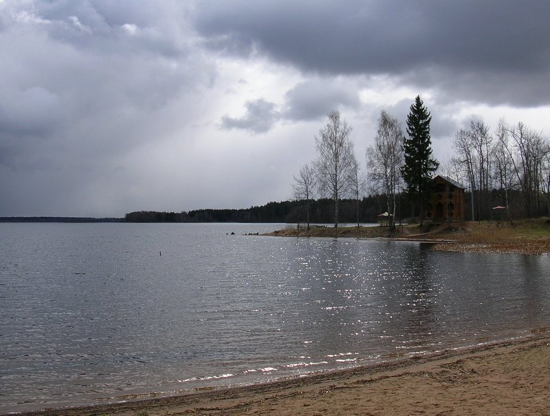 Хмурится... озеро вода погода