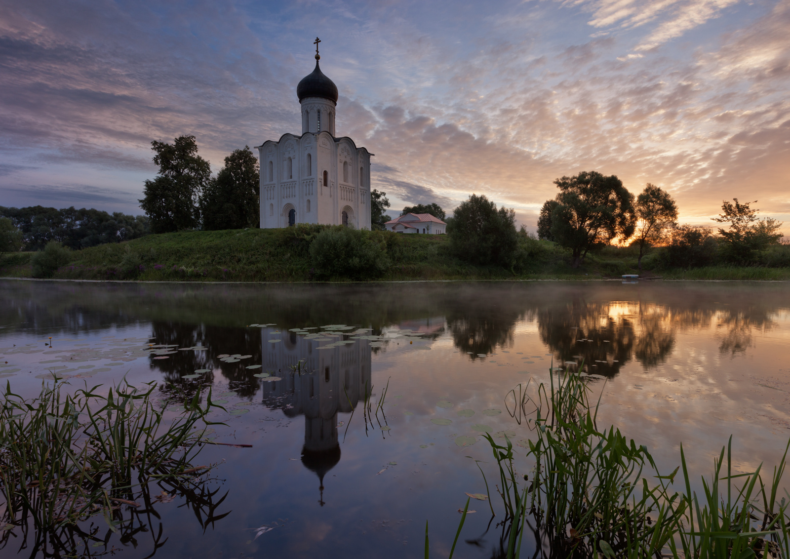 Рассвет на Нерли 