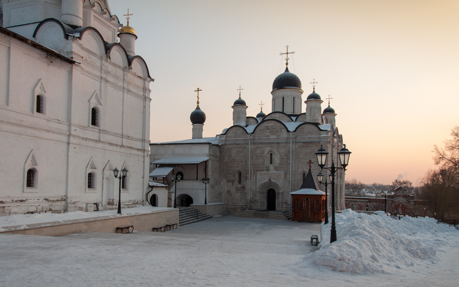*** Влады чний Введе нский женский монастырь