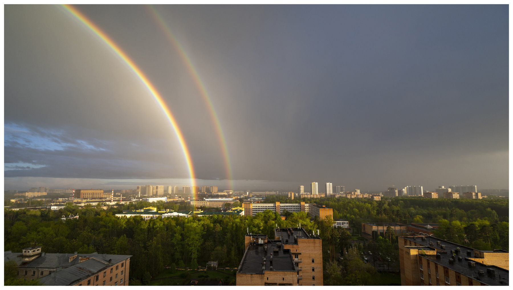 Двойная радуга Небо радуга дождь