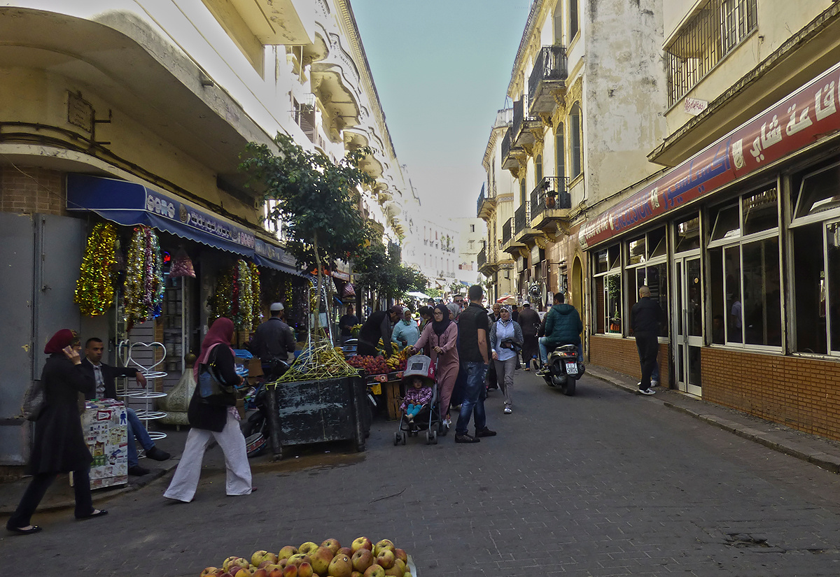 персики Марокко Morocco Танжер Tanger персики люди стаффаж