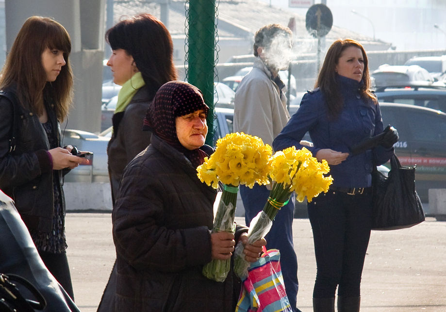 ЦВЕТ ИЗМЕНЫ... улица цветы