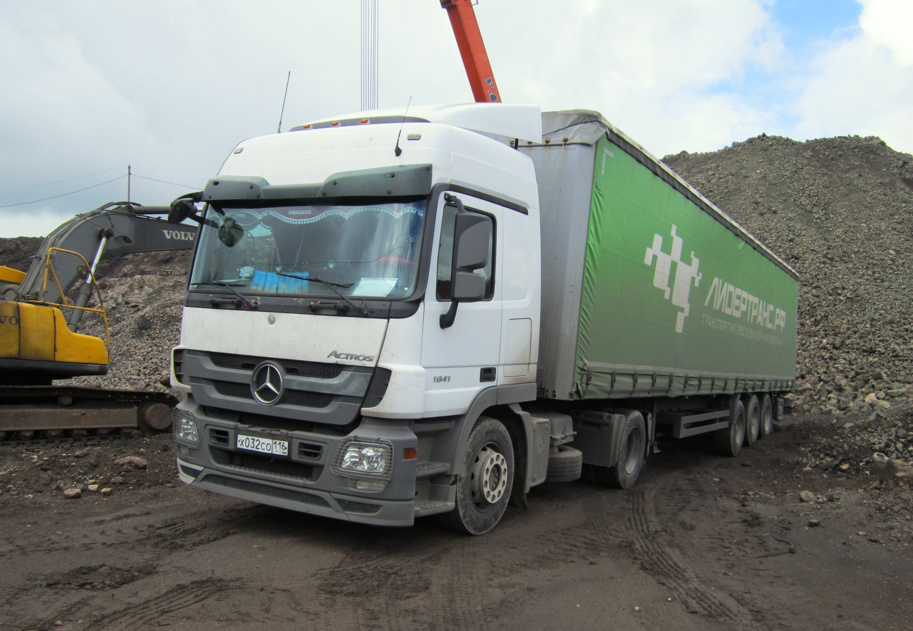 ACTROS ACTROS авто тягач погрузка чугун карьер лето