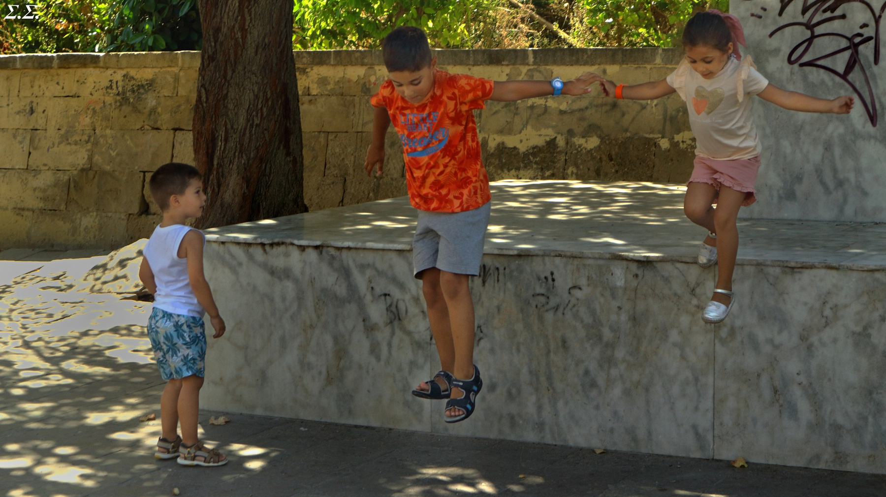 FLYING KIDS 