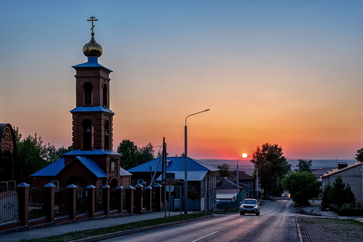 В час заката вечер бирск