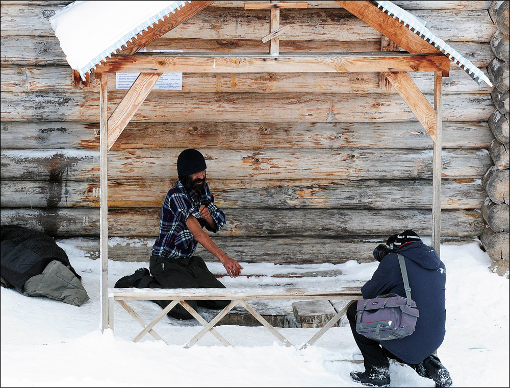В поисках сюжета Родник, бомж, фотограф