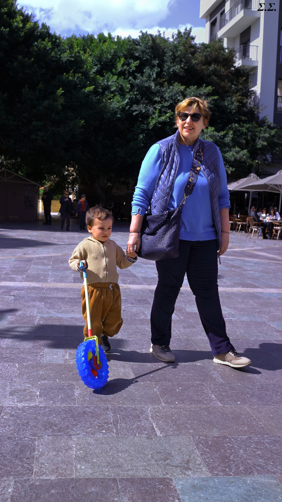 HAPPY GRANDMOM 