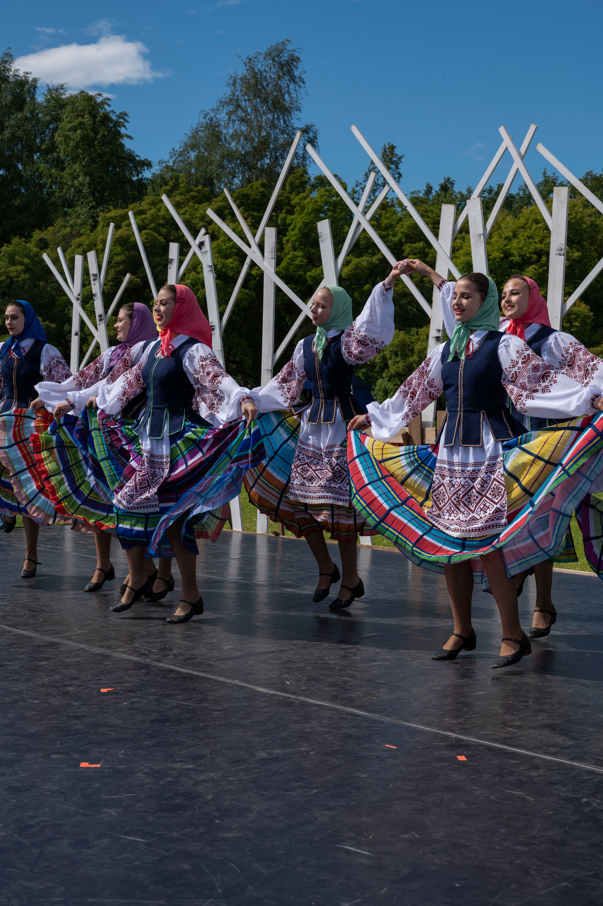 Праздничные городские пляски 