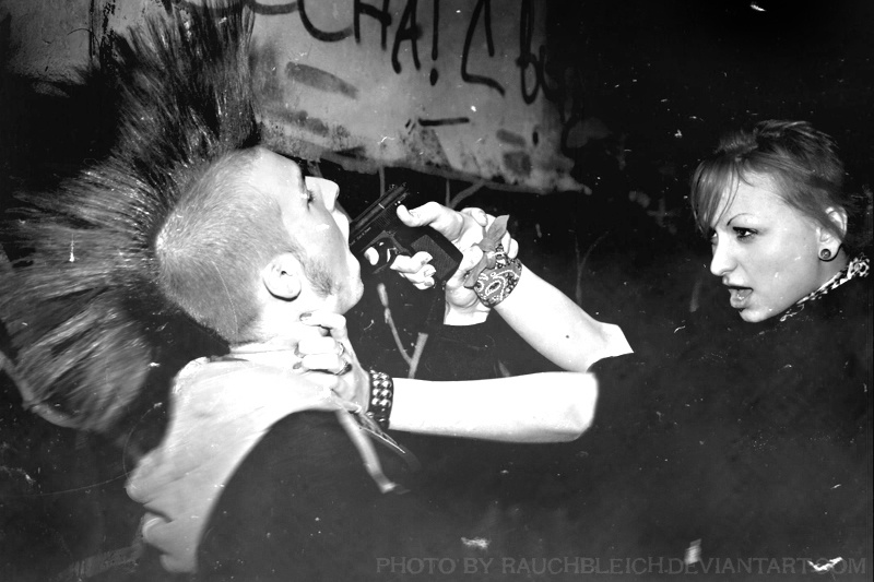 I'll kill you, sweety панк, убийство, пистолет, ирокез, угроза