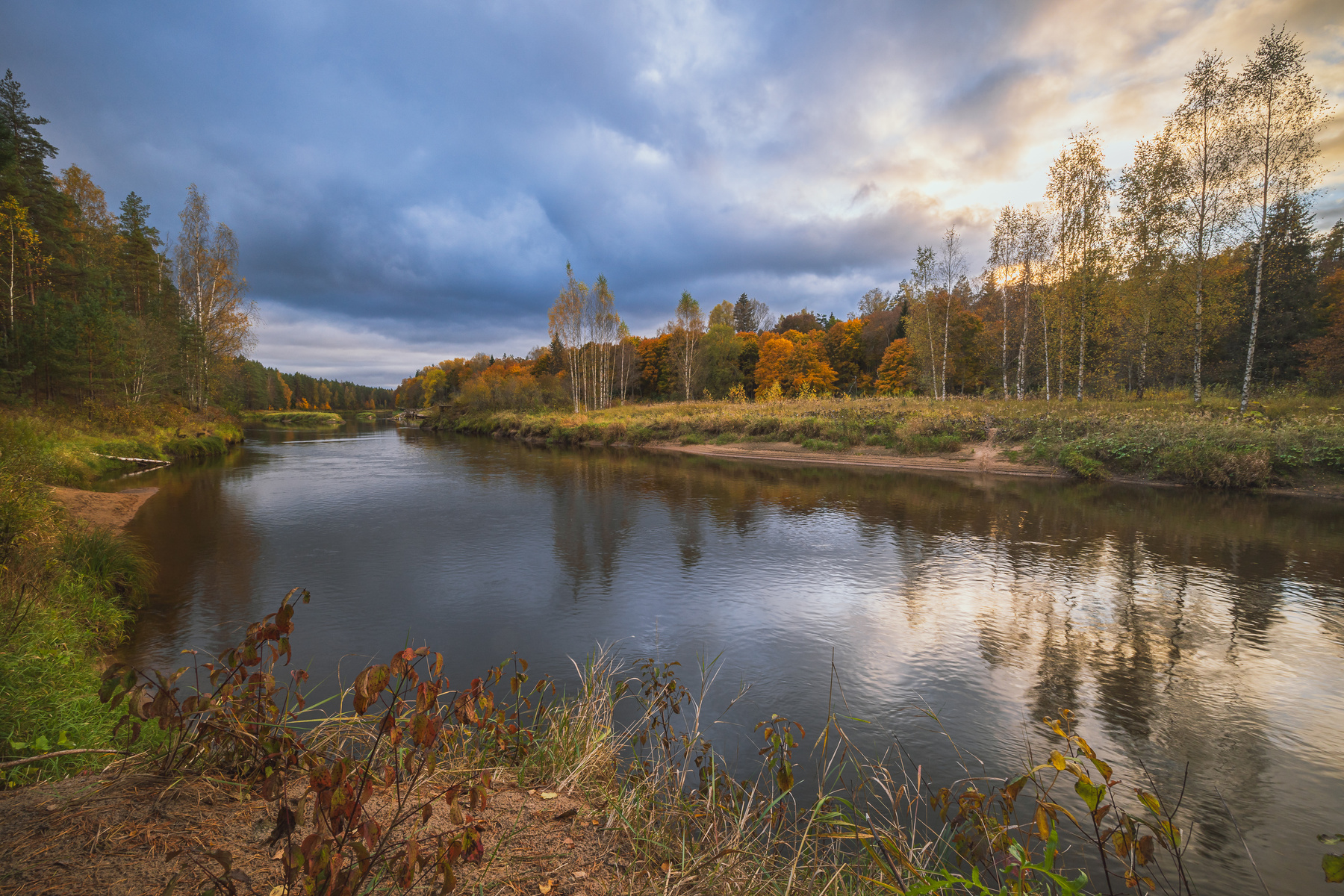 Осенняя река 