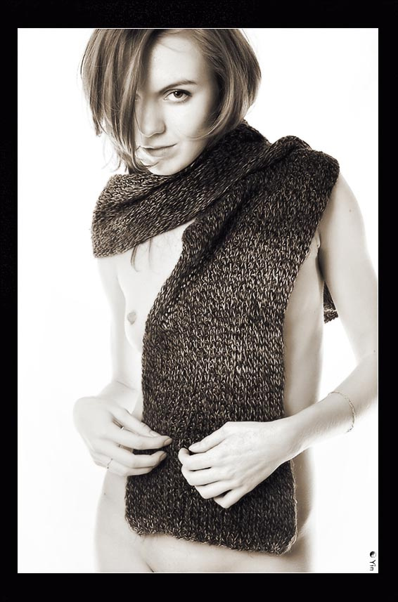 ...The girl with a scarf.... Yin The girl with a scarf Александра Серафимова Rose of Sudan