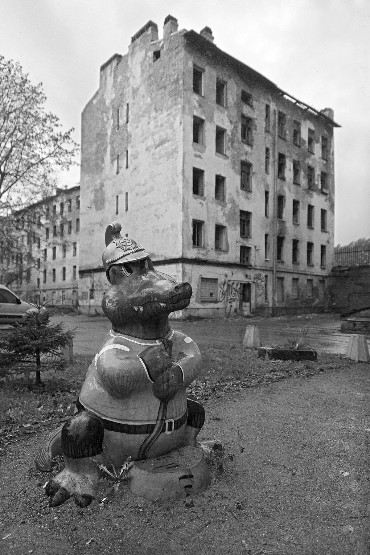 Дворик за Невской заставой 