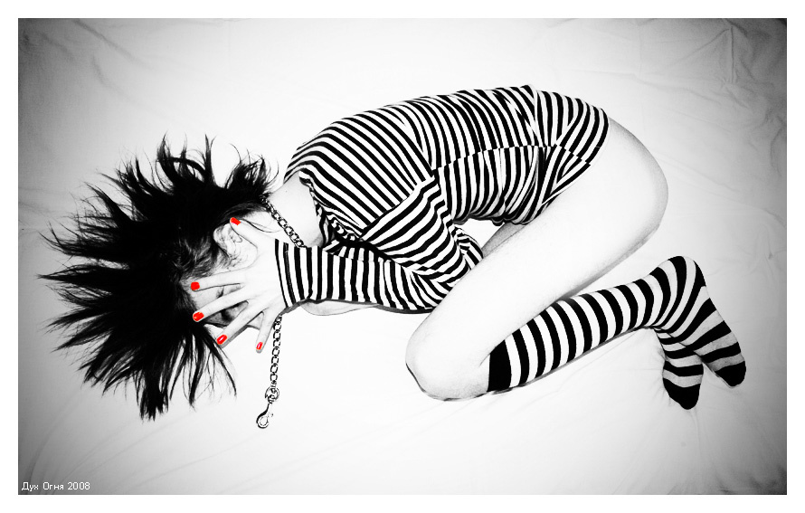 Here is Your Antichrist Superstar панк ирокез тельняшка секс ноги носочки носочек попка попа punk полоски полоска
