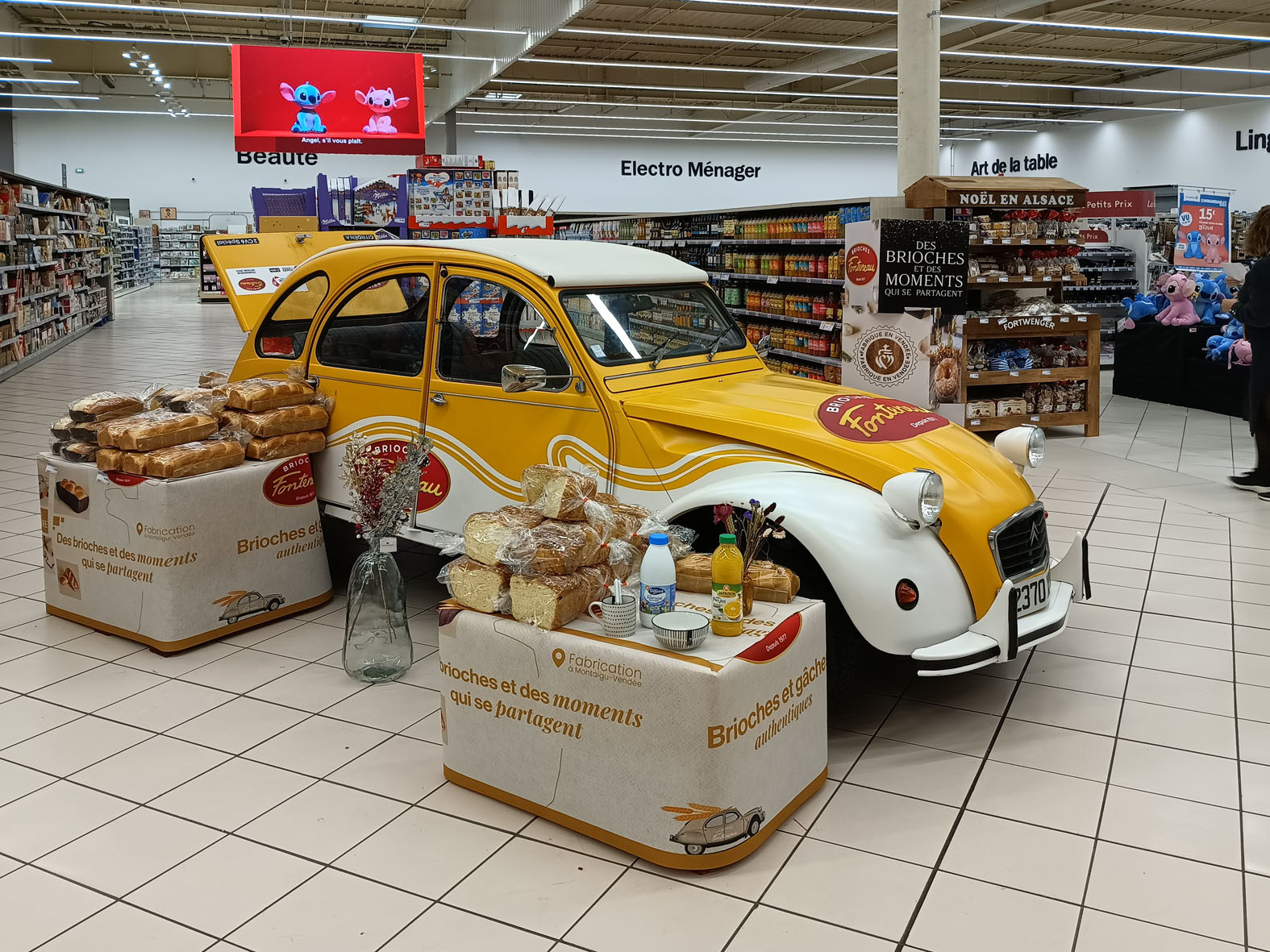 "Булочка" Верн Бретань Bretagne Citroen 2CV хлеб булка