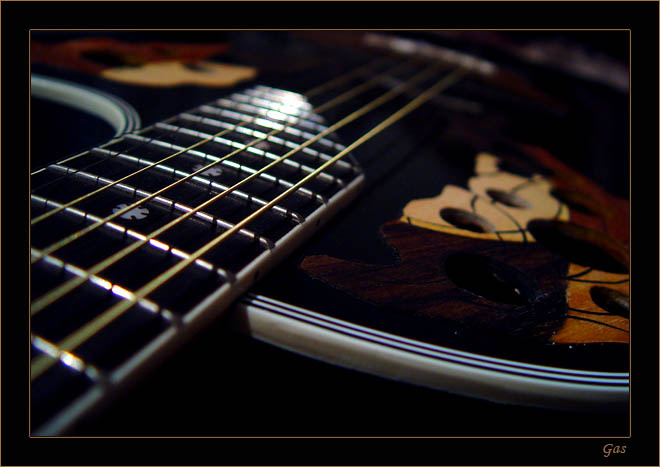музыкальная guitar